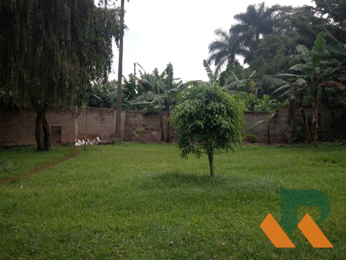 Maisonette for sale in Luzira Kampala