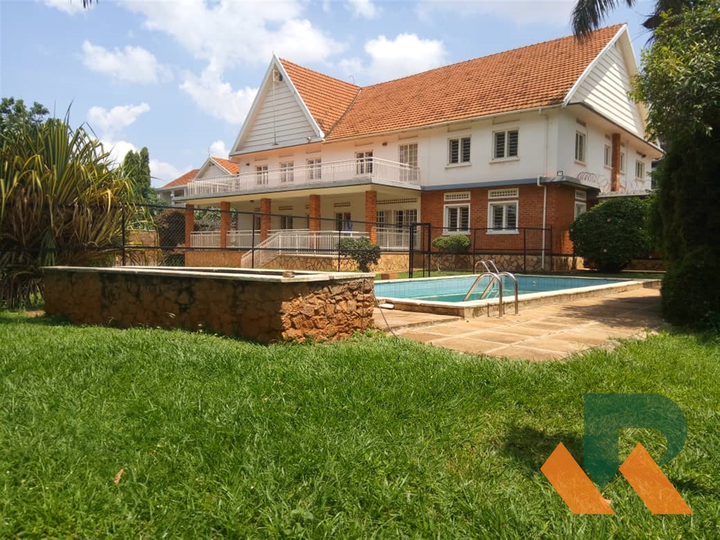 Maisonette for sale in Muyenga Kampala