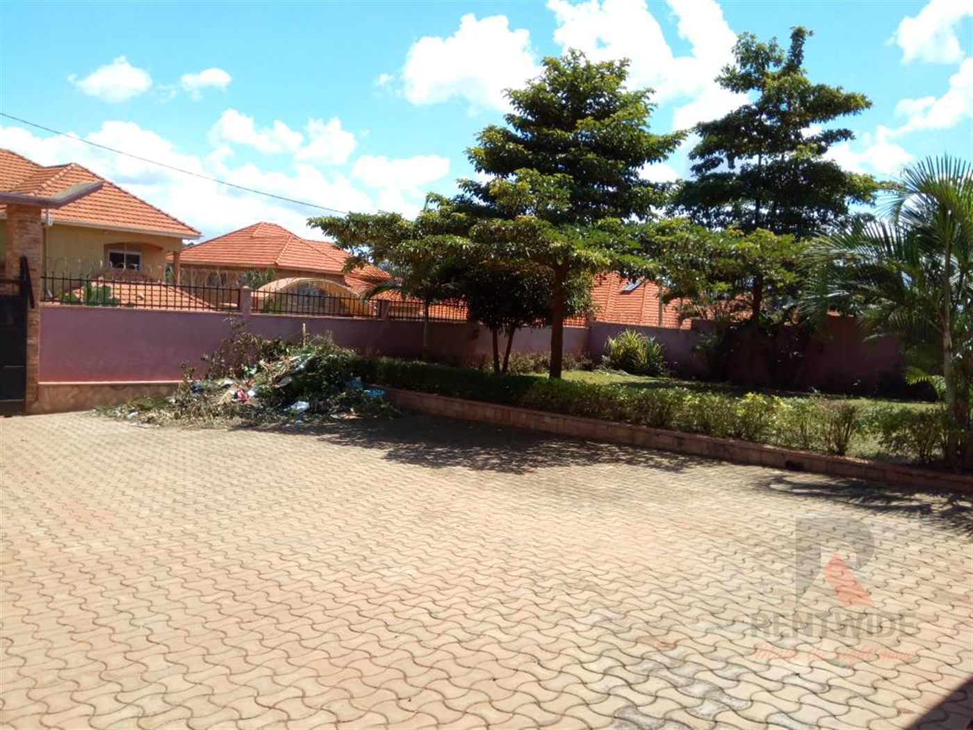 Bungalow for sale in Kira Wakiso