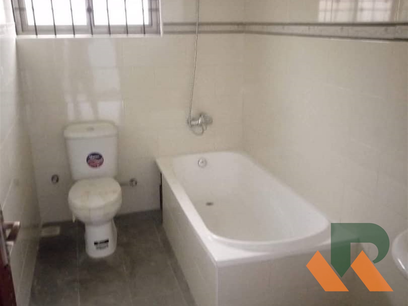 Town House for rent in Kisaasi Kampala