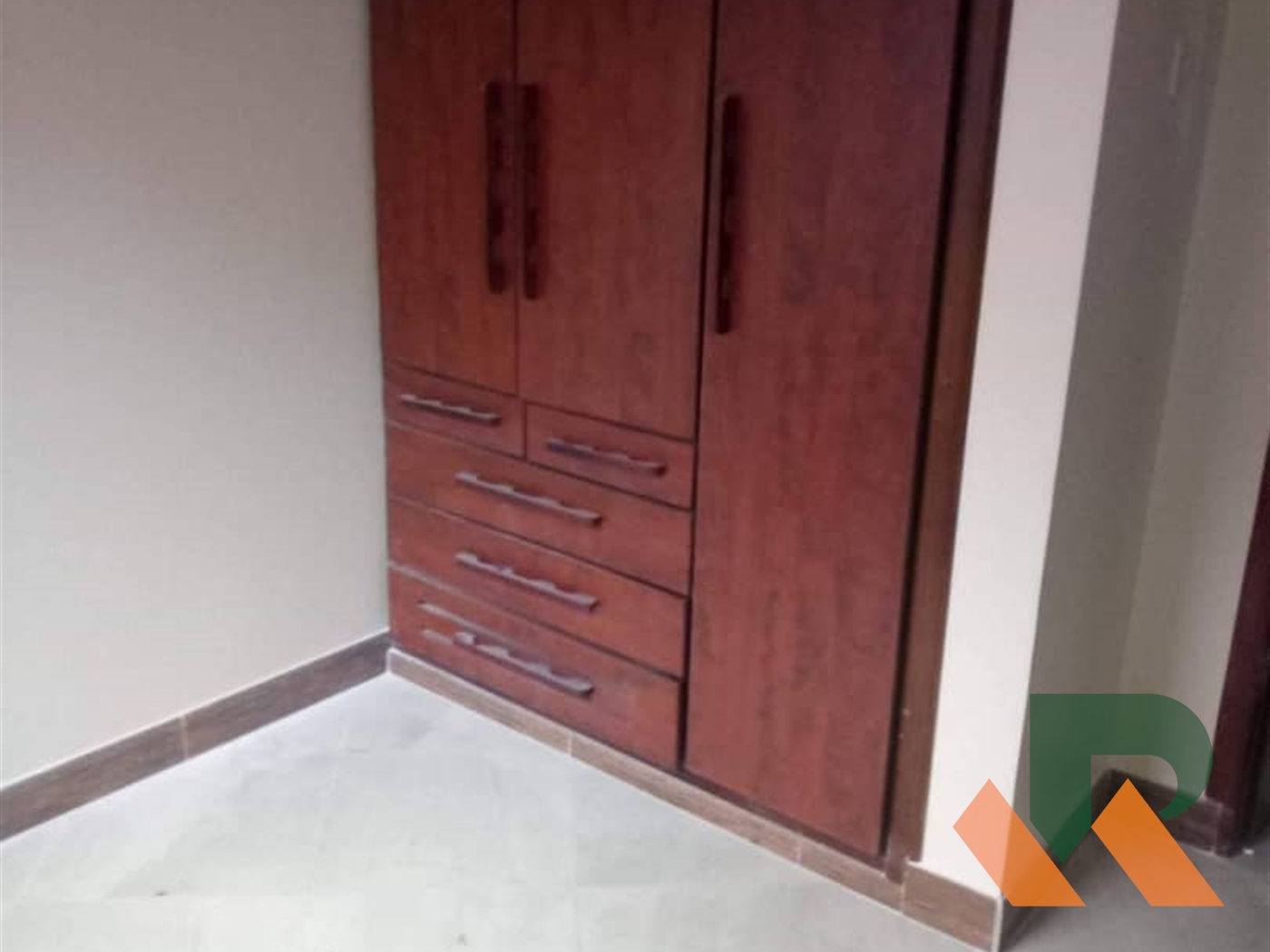 Town House for rent in Kisaasi Kampala