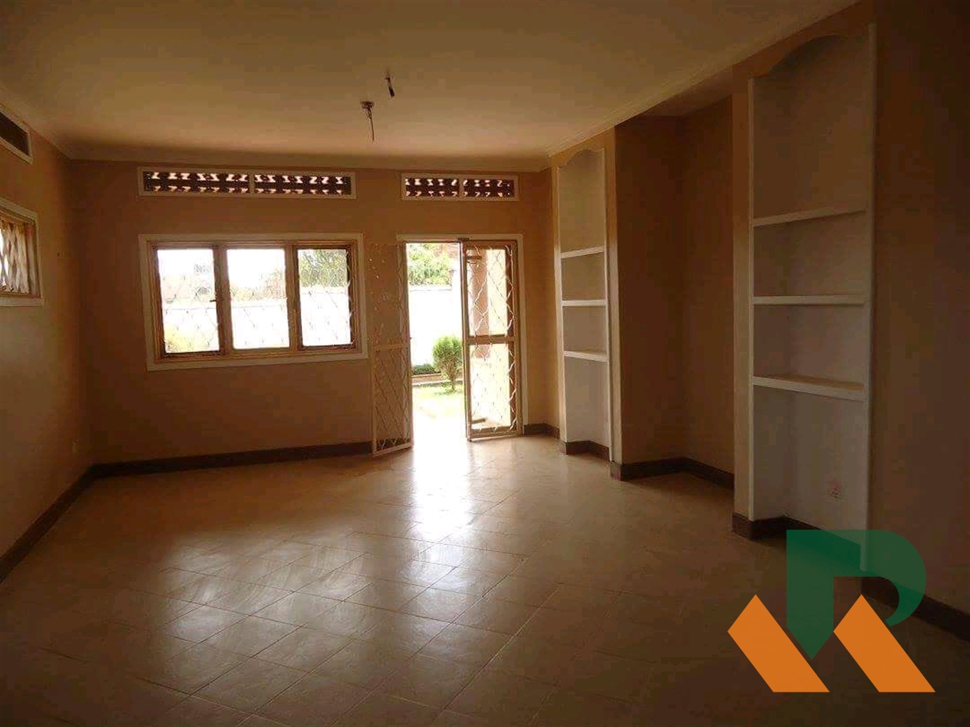 Semi Detached for rent in Kisaasi Kampala