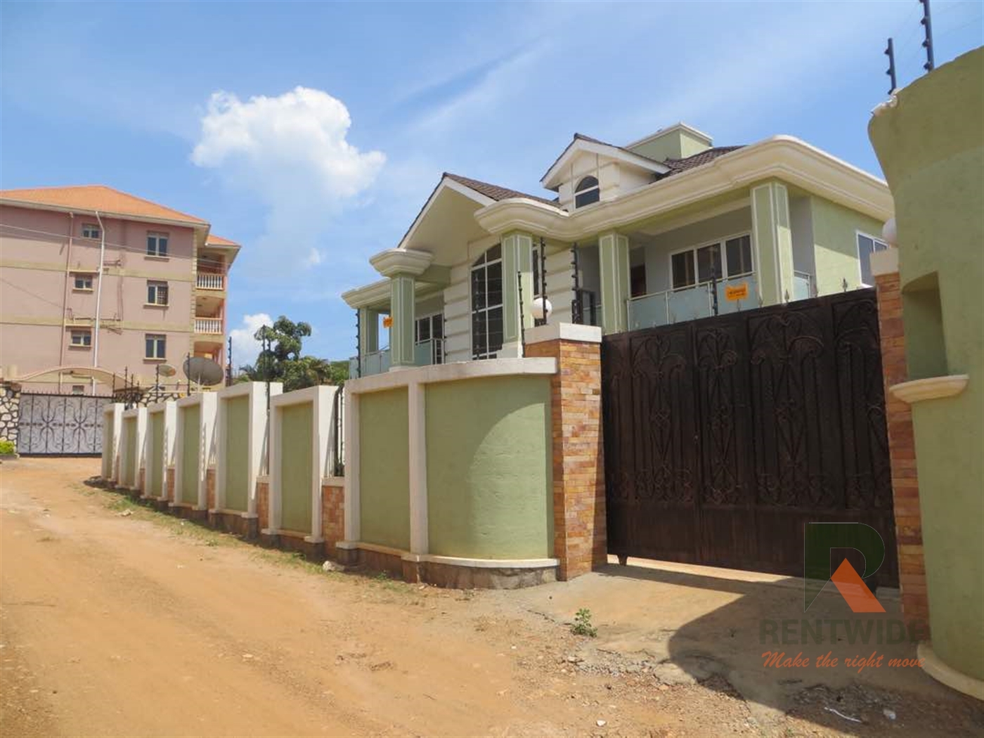 Villa for sale in Munyonyo Kampala