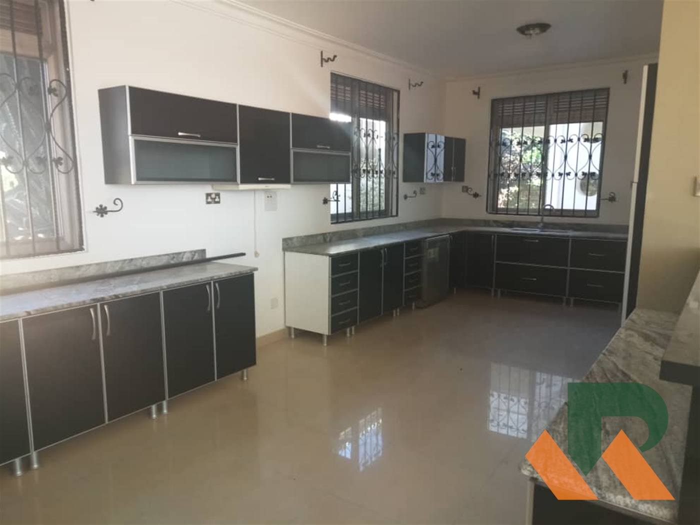 Maisonette for rent in Luzira Kampala