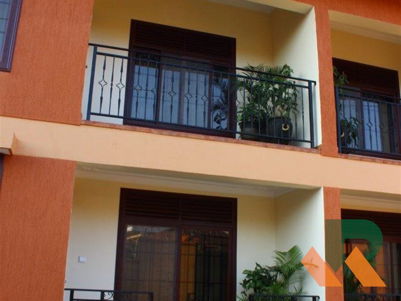 Duplex for rent in Bukoto Kampala