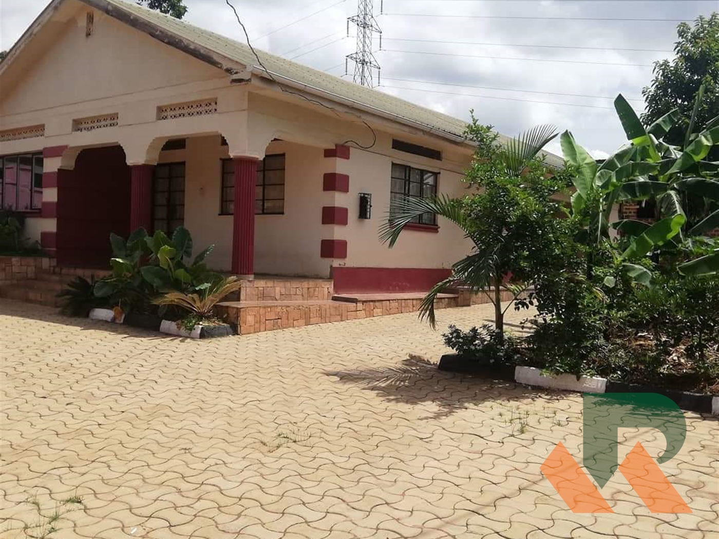 Bungalow for rent in Naalya Kampala