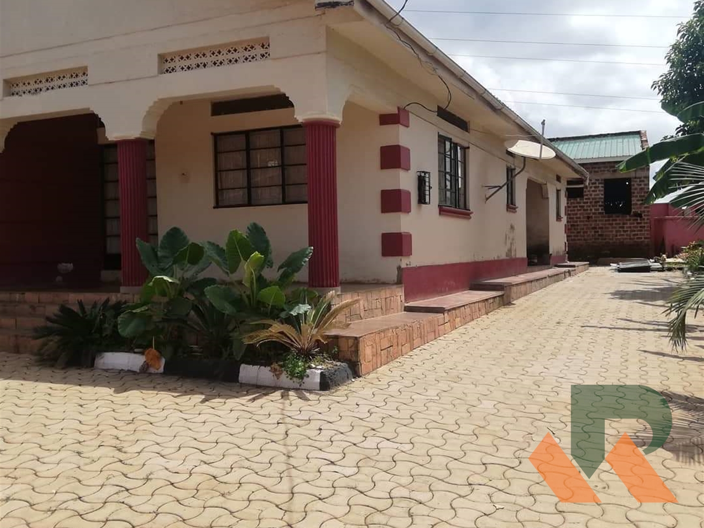 Bungalow for rent in Naalya Kampala