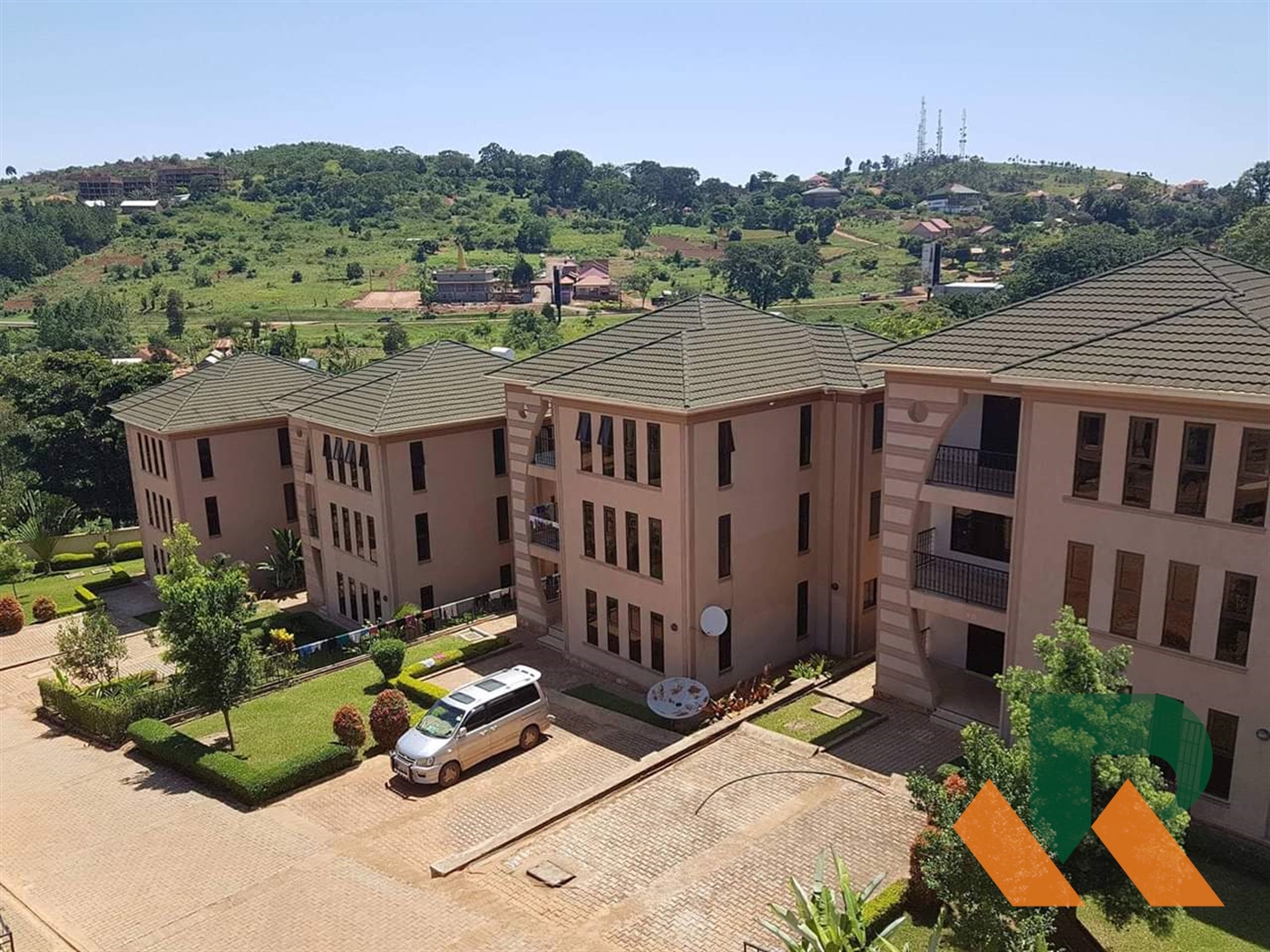 Villa for rent in Bwebajja Wakiso