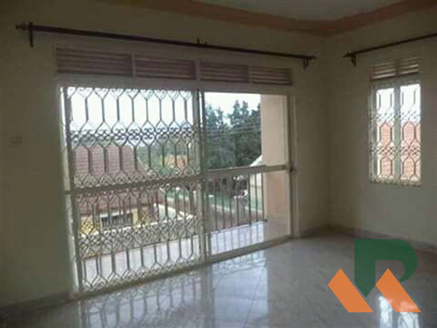 Duplex for rent in Kisaasi Kampala