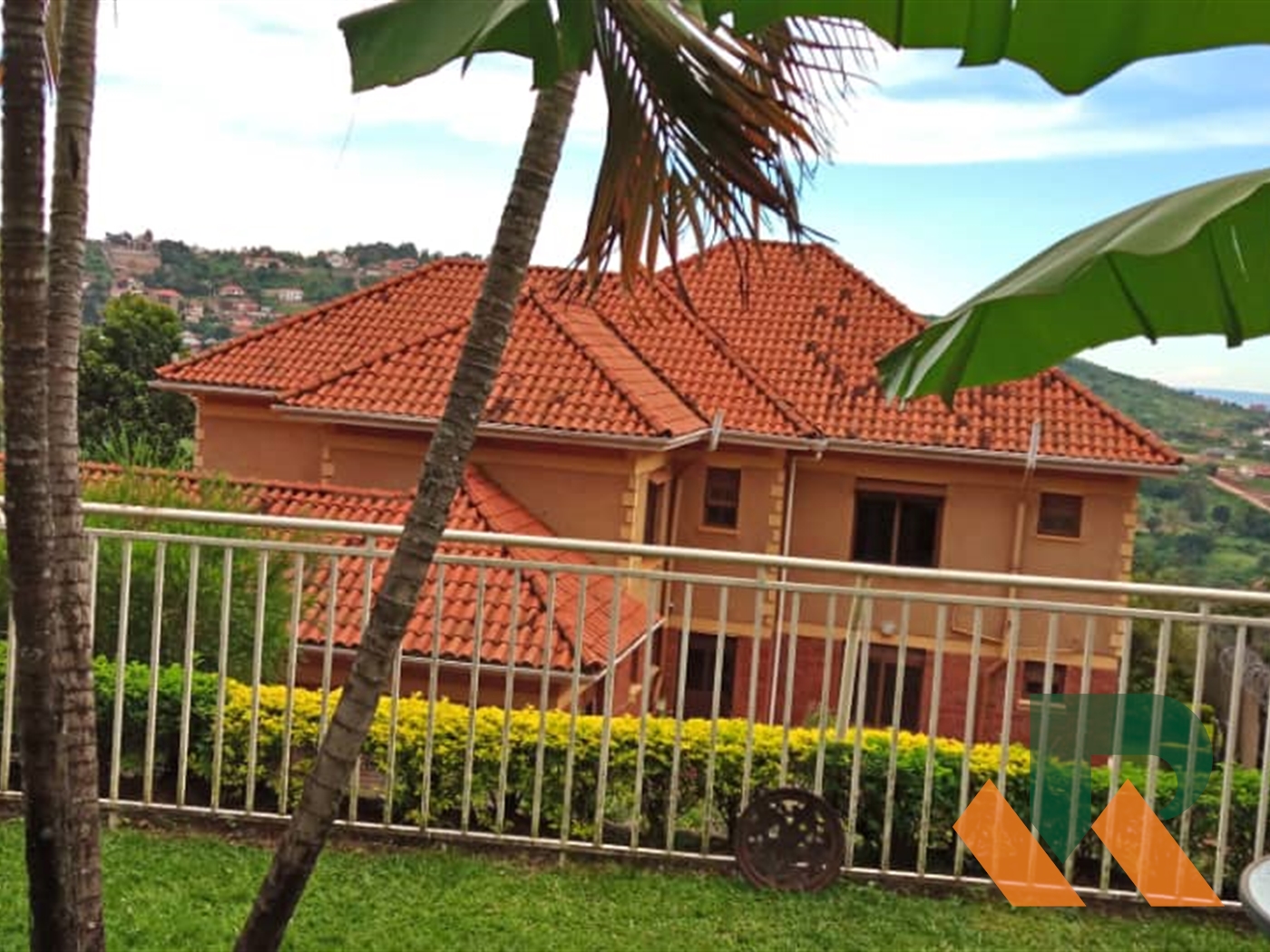 Maisonette for sale in Seguku Wakiso