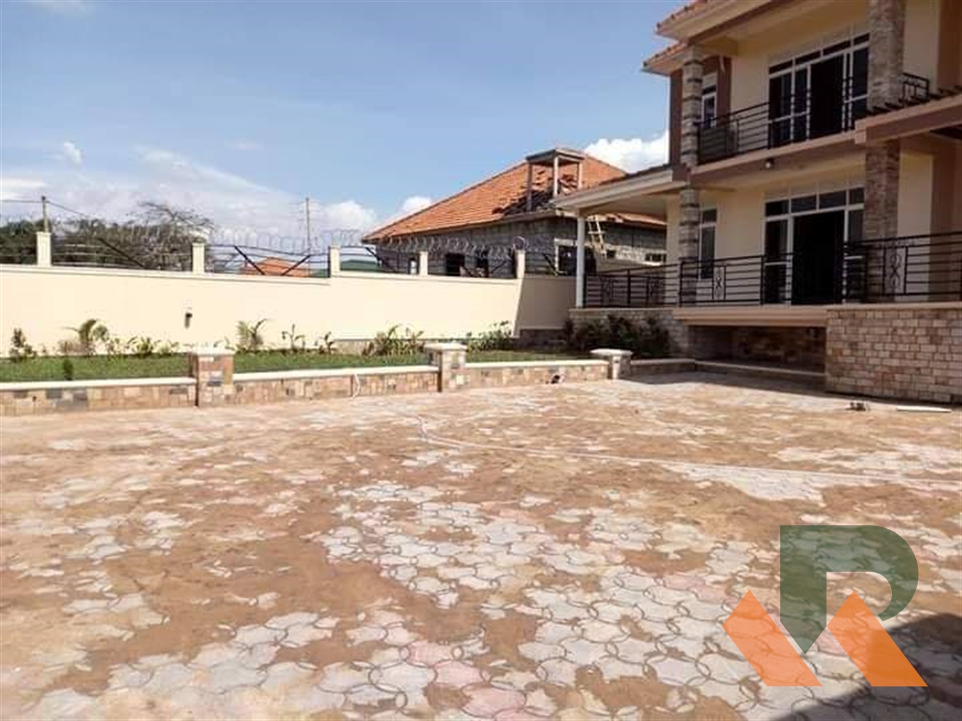 Storeyed house for sale in Munyonyo Kampala