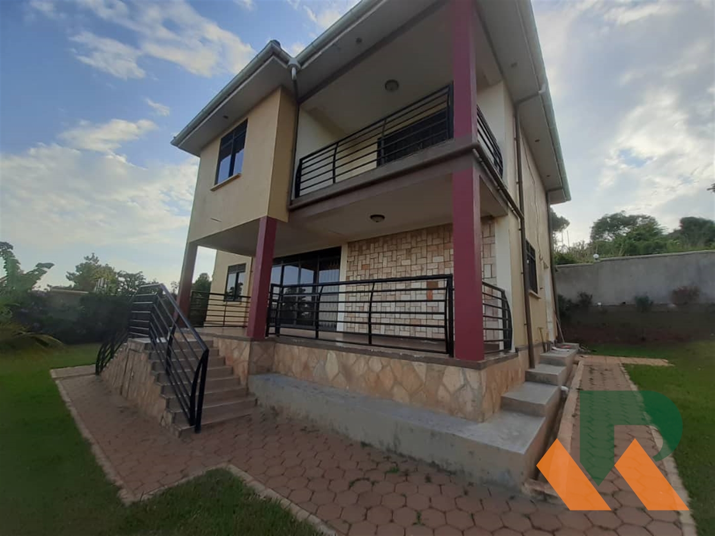 Duplex for rent in Bwebajja Kampala