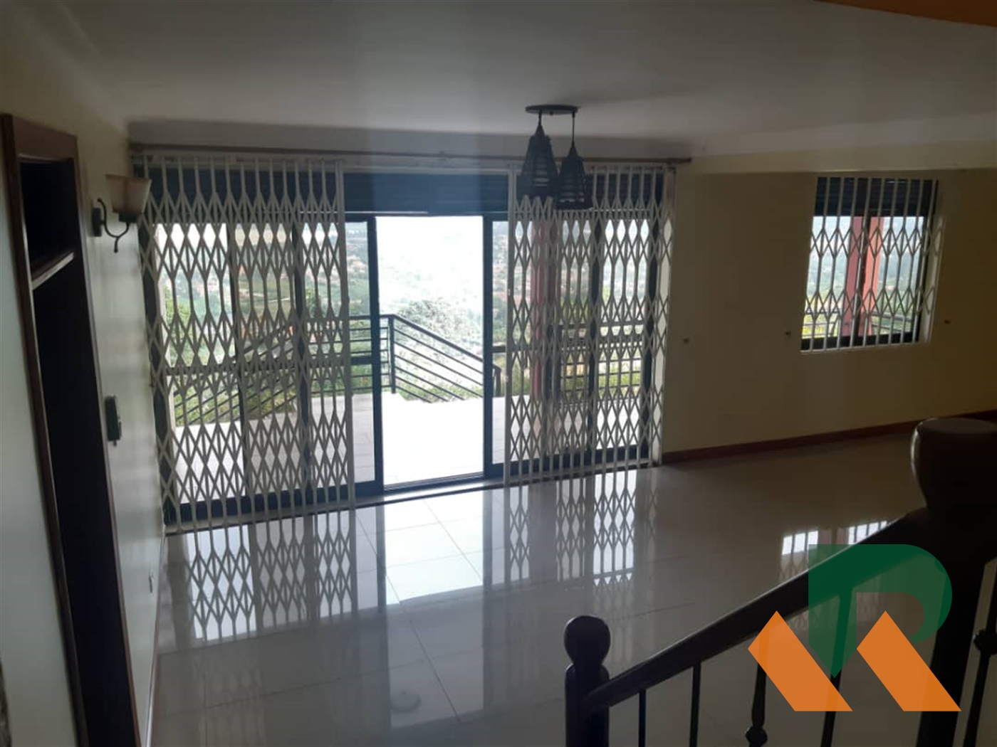 Duplex for rent in Bwebajja Kampala