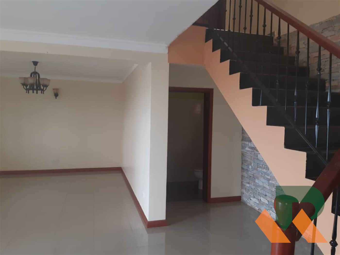 Duplex for rent in Bwebajja Kampala