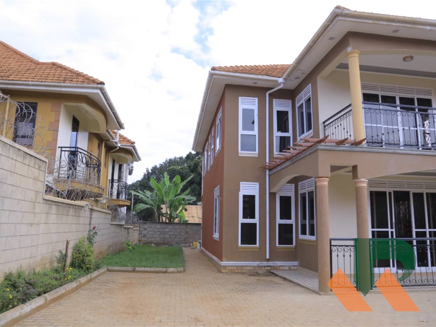 Duplex for sale in Kyaliwajjala Kampala