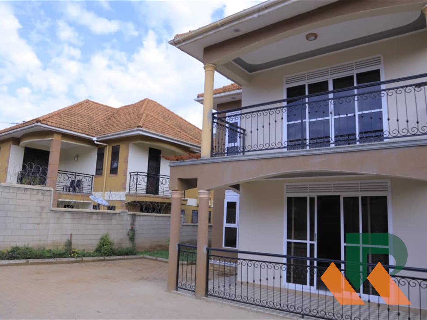 Duplex for sale in Kyaliwajjala Kampala