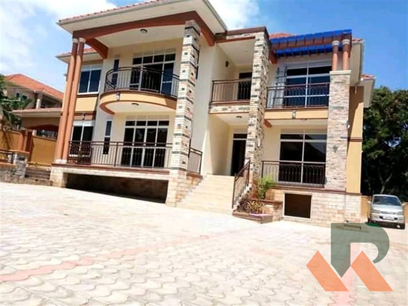 Storeyed house for sale in Munyonyo Kampala