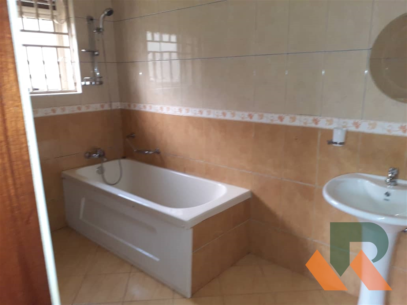 Duplex for rent in Naguru Kampala