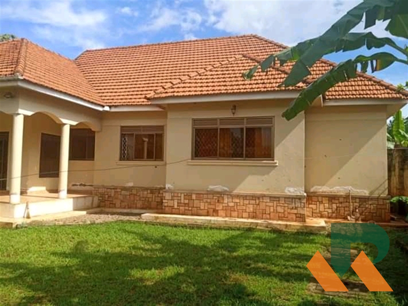 Bungalow for sale in Munyonyo Kampala