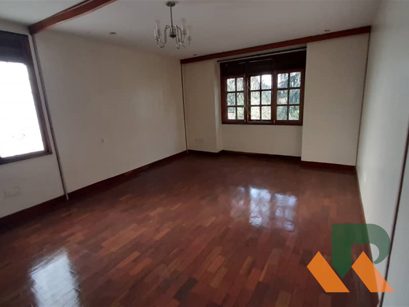 Storeyed house for rent in Bugoloobi Kampala