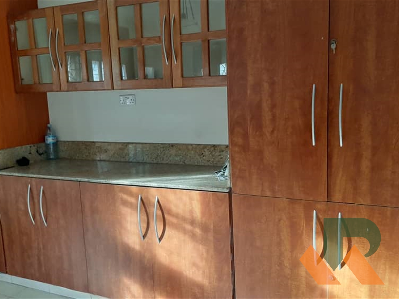 Storeyed house for rent in Bugoloobi Kampala