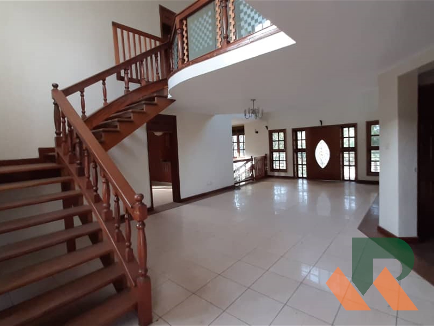 Storeyed house for rent in Bugoloobi Kampala