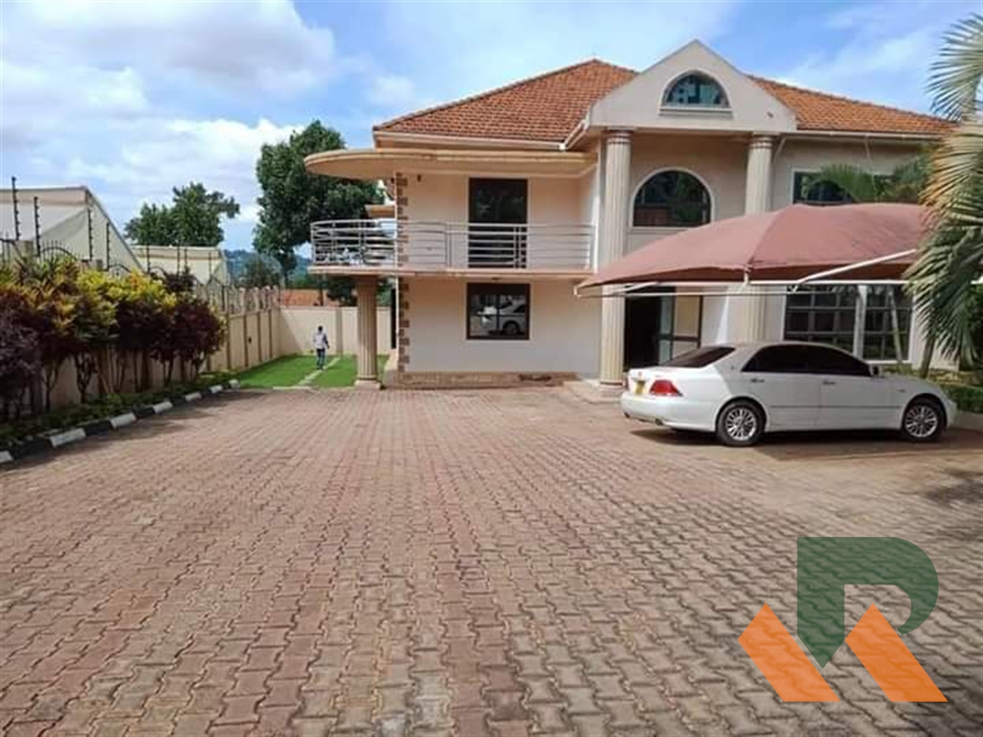 Storeyed house for sale in Muyenga Kampala