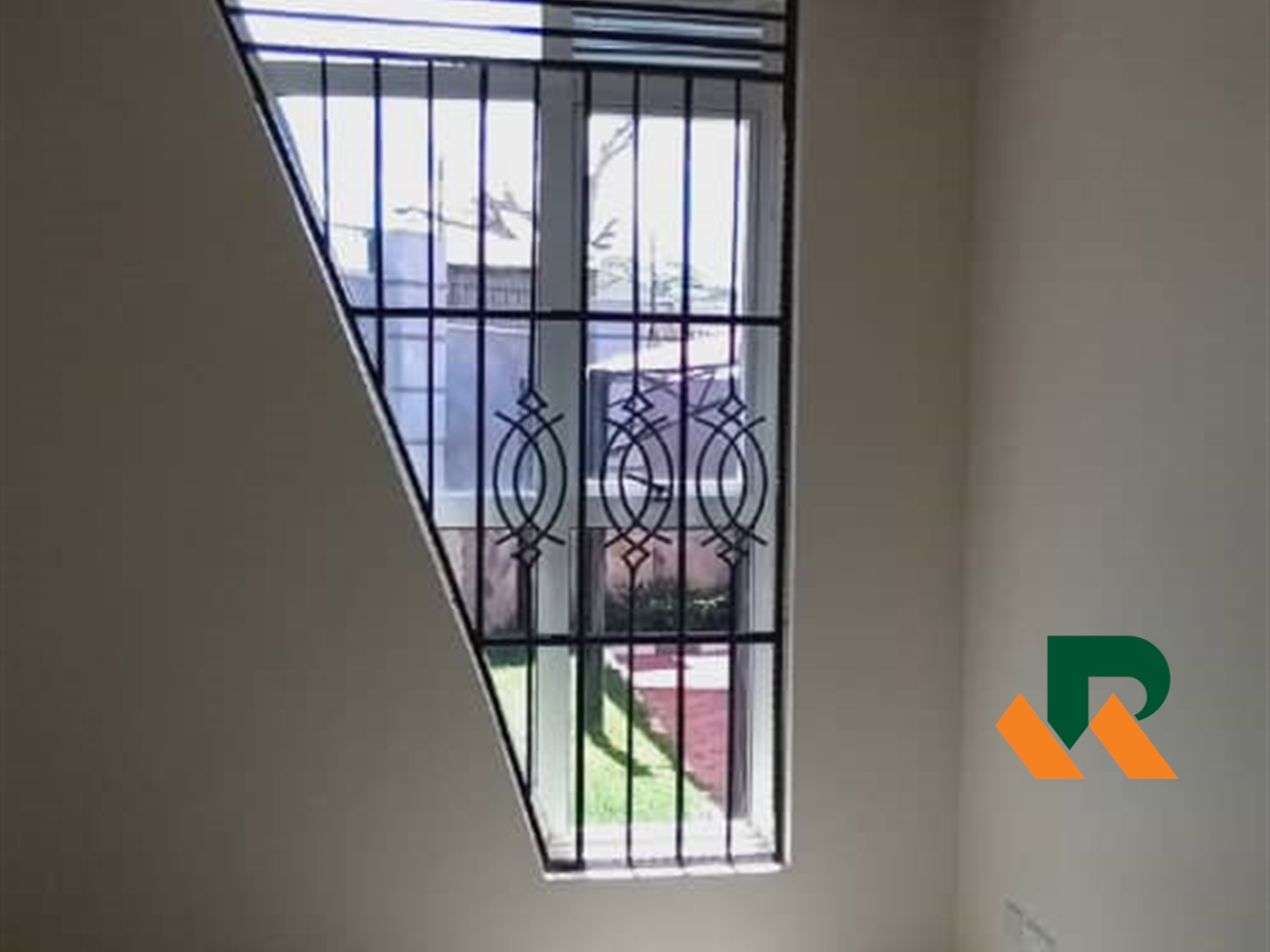 Storeyed house for sale in Munyonyo Kampala