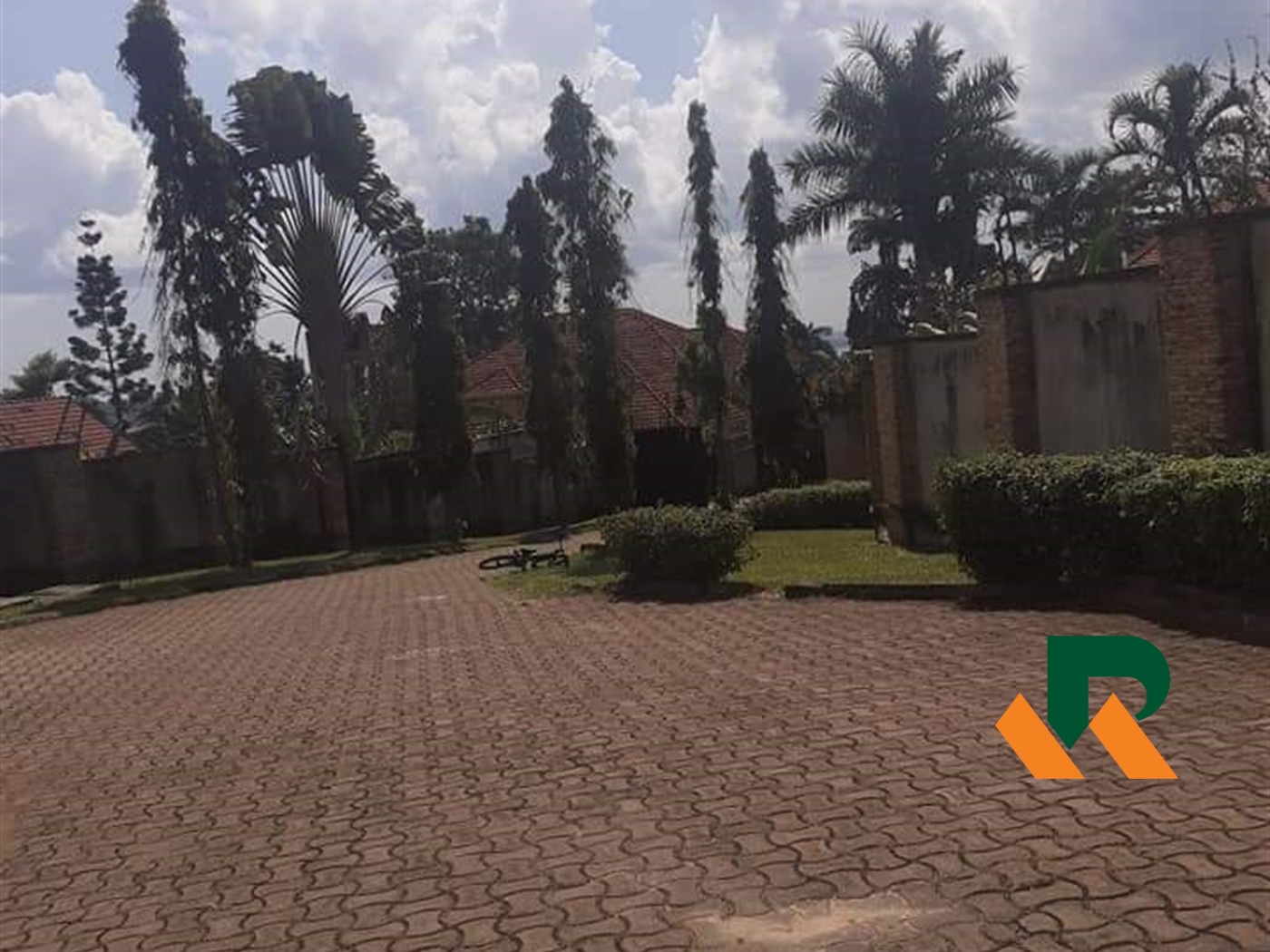 Town House for rent in Munyonyo Kampala