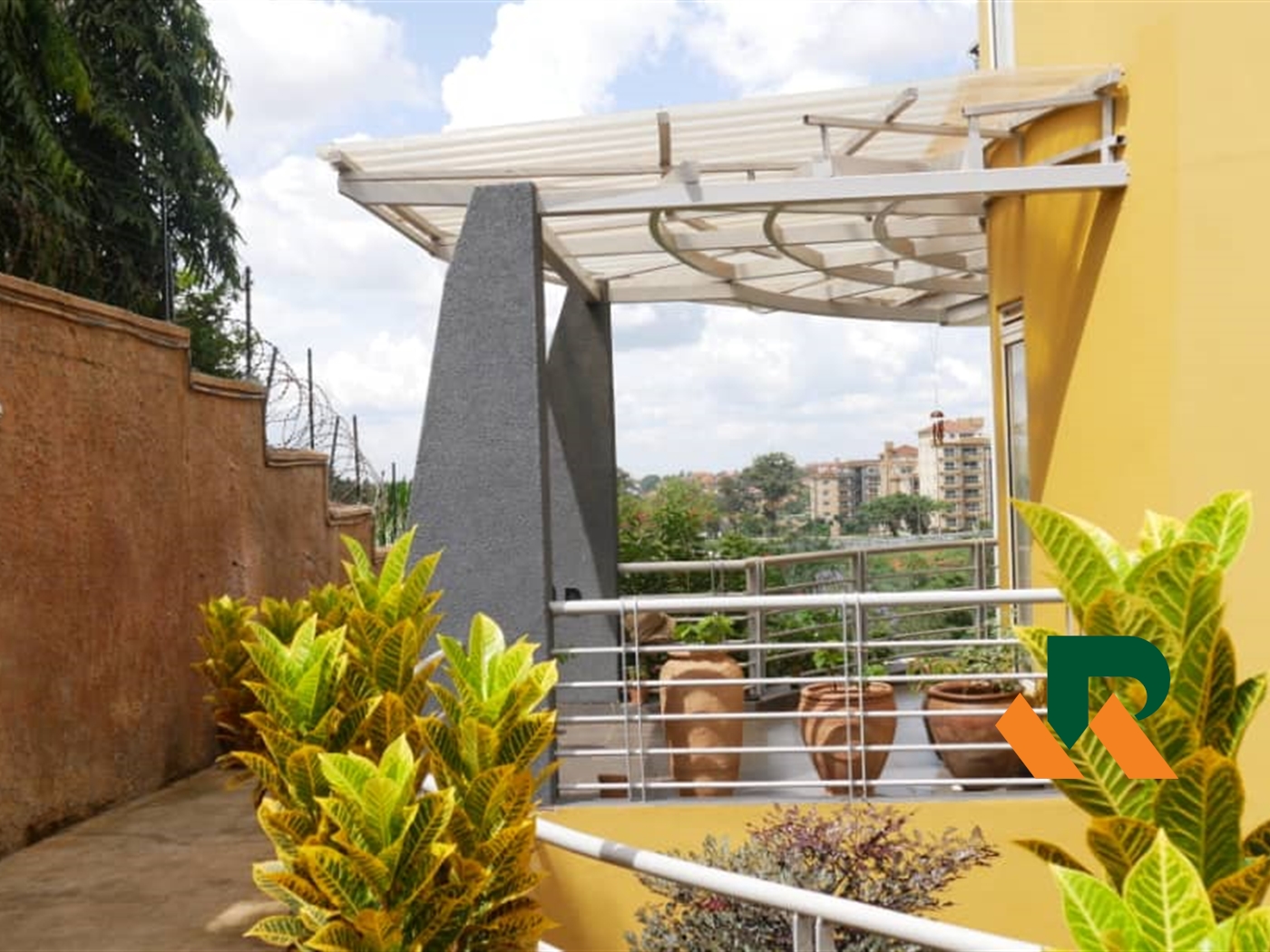 Town House for rent in Kololo Kampala