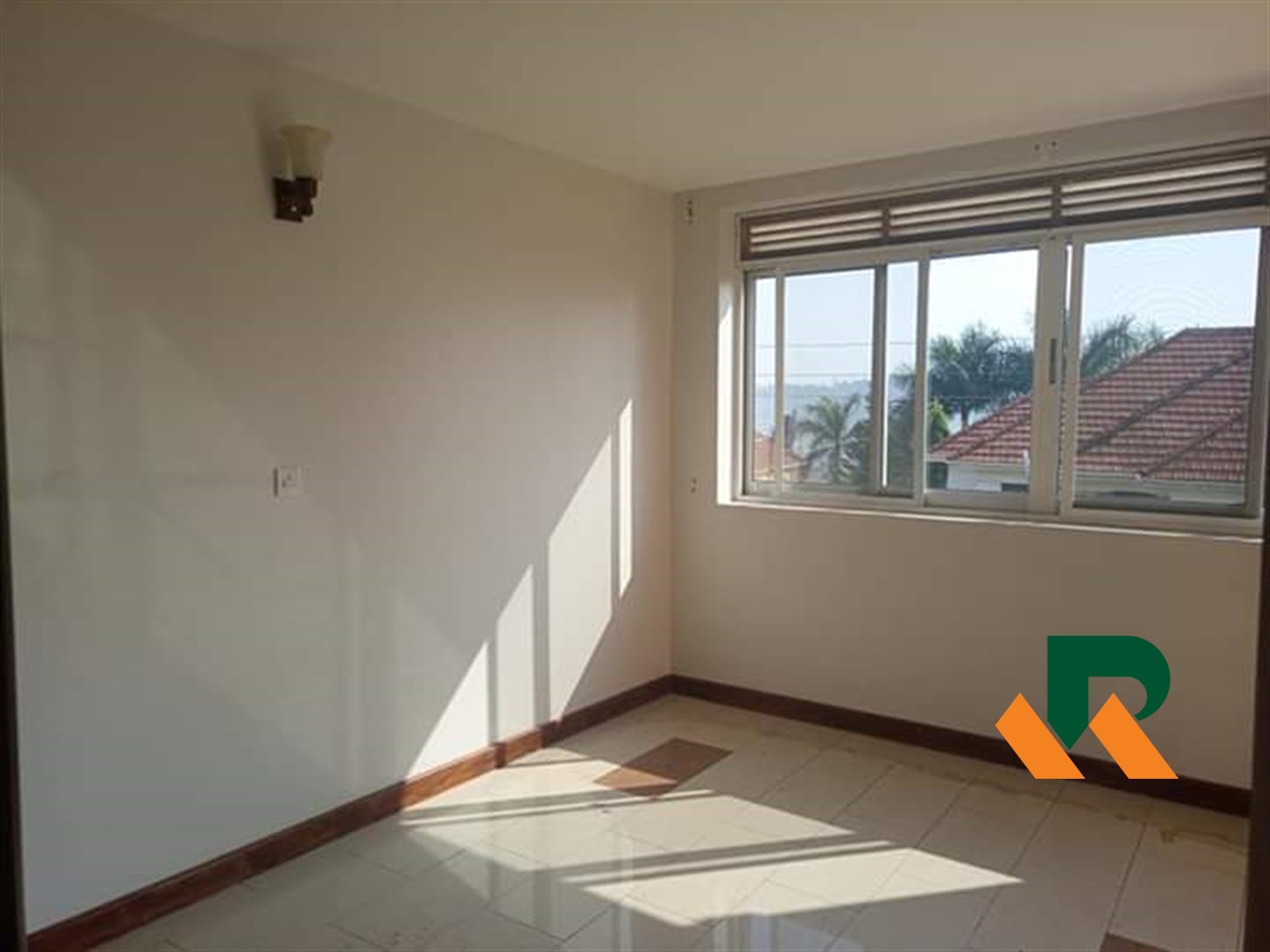 Storeyed house for rent in Mutungo Kampala