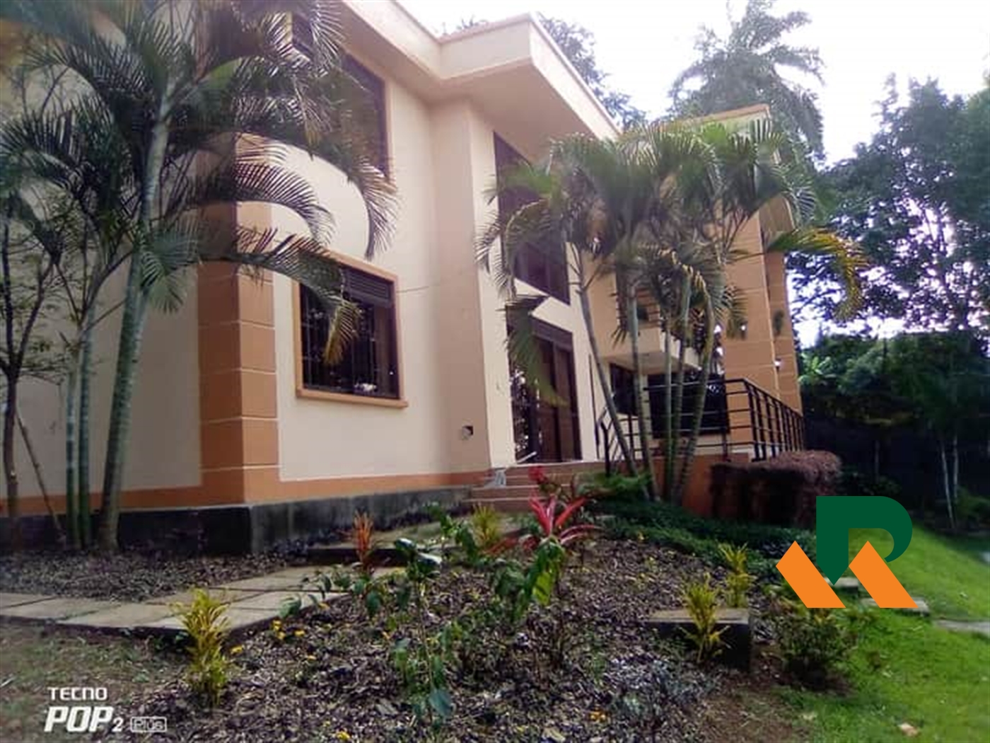 Storeyed house for rent in Kololo Kampala