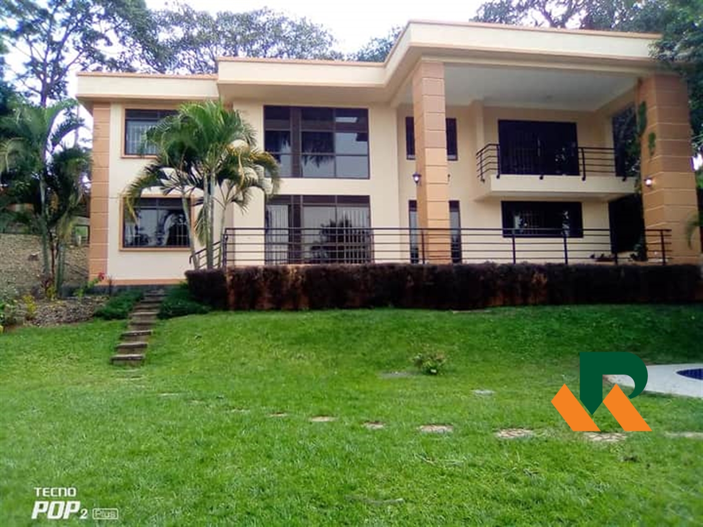 Storeyed house for rent in Kololo Kampala