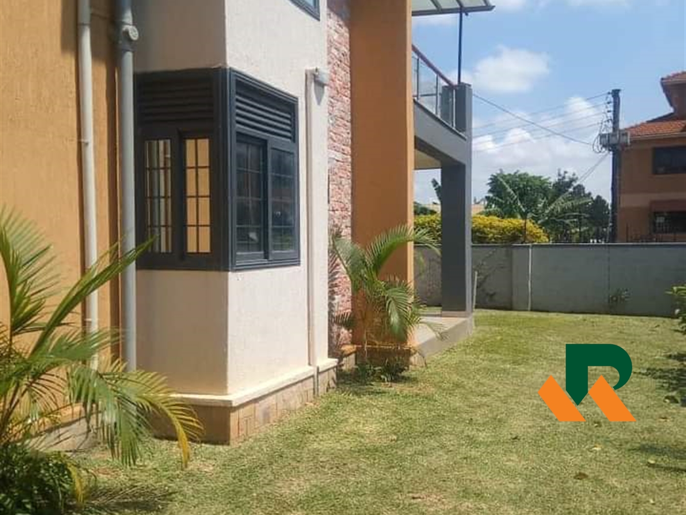 Maisonette for sale in Kiwaatule Kampala