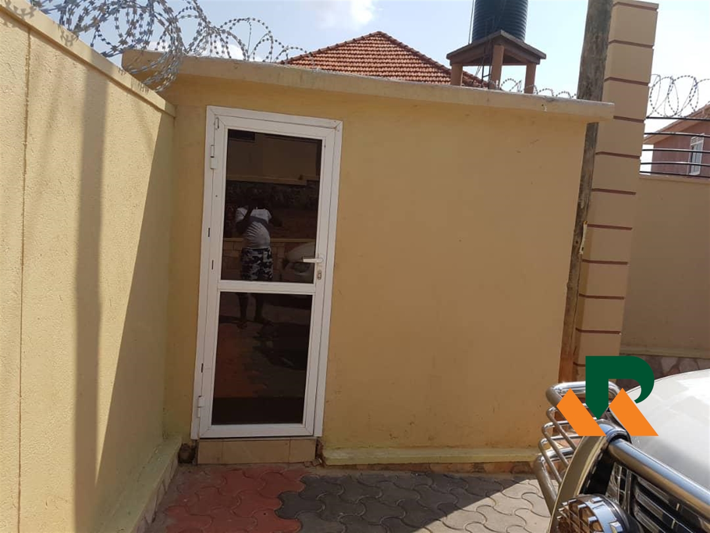 Storeyed house for rent in Munyonyo Kampala