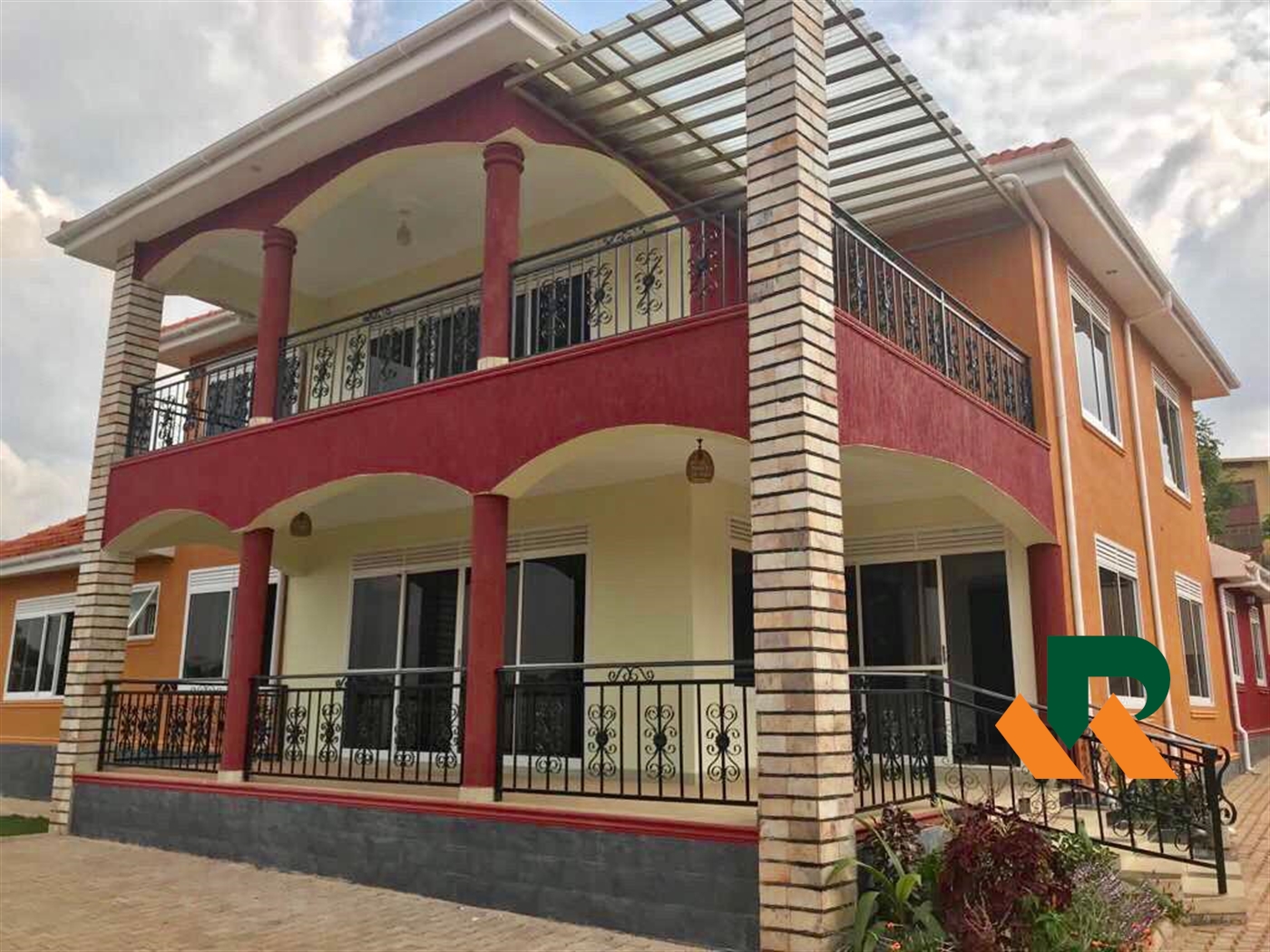 Storeyed house for sale in Najjera Wakiso