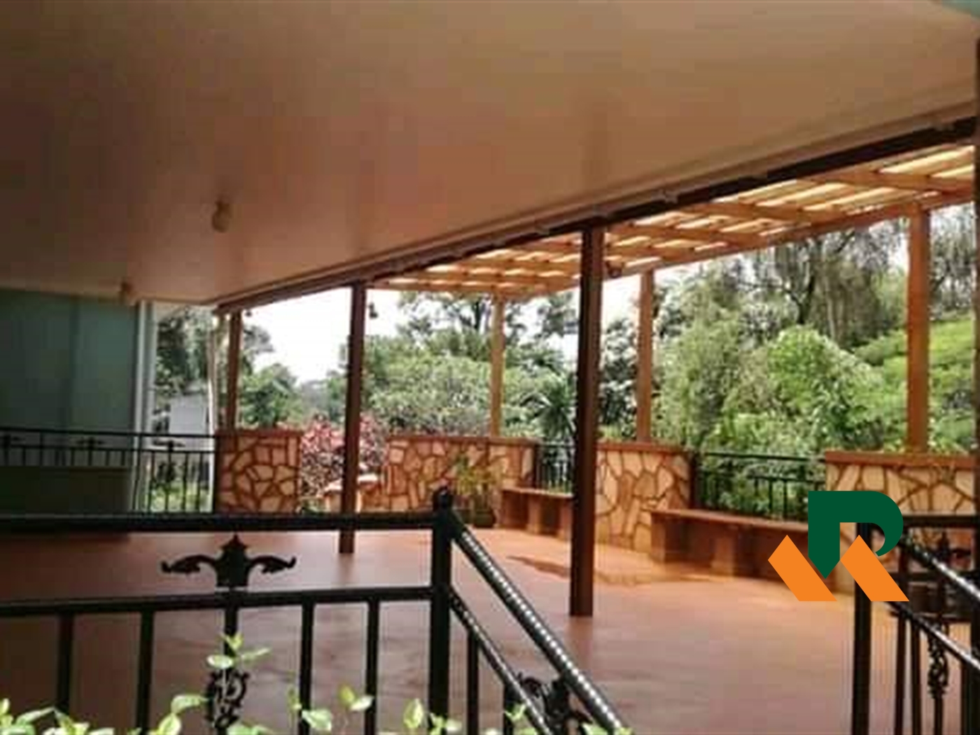 Storeyed house for rent in Makindye Kampala