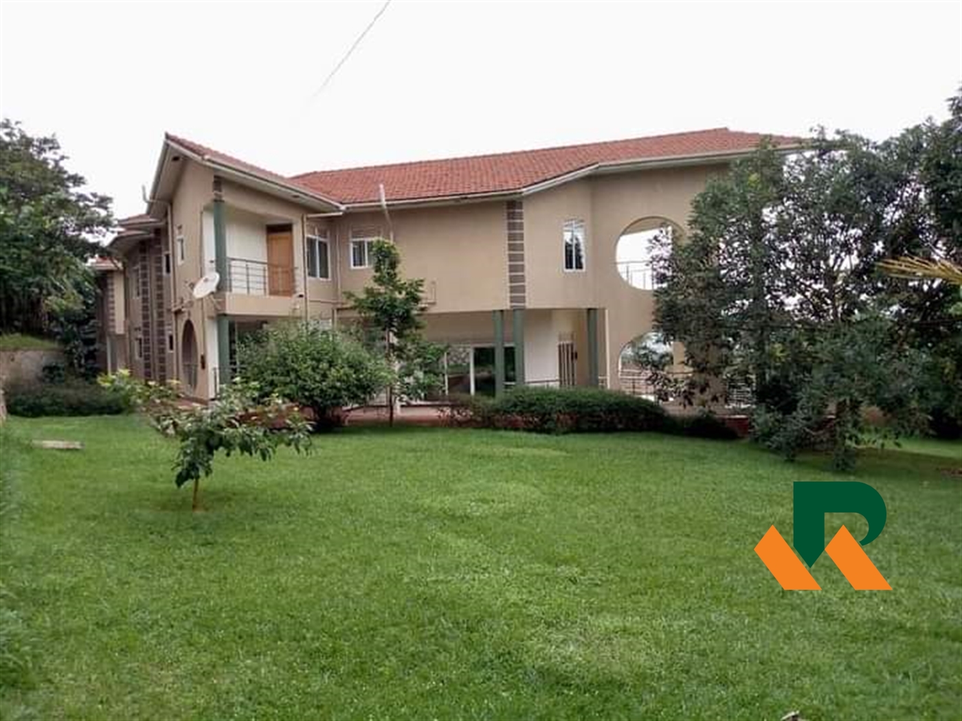 Storeyed house for rent in Lubowa Wakiso