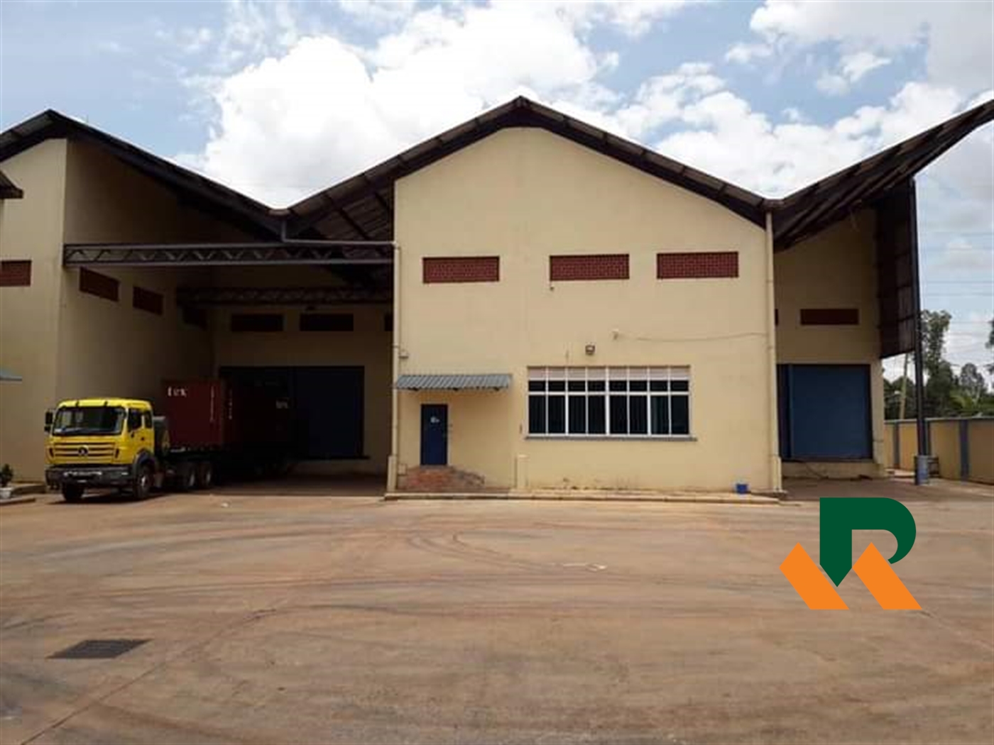 Warehouse for rent in Komamboga Wakiso