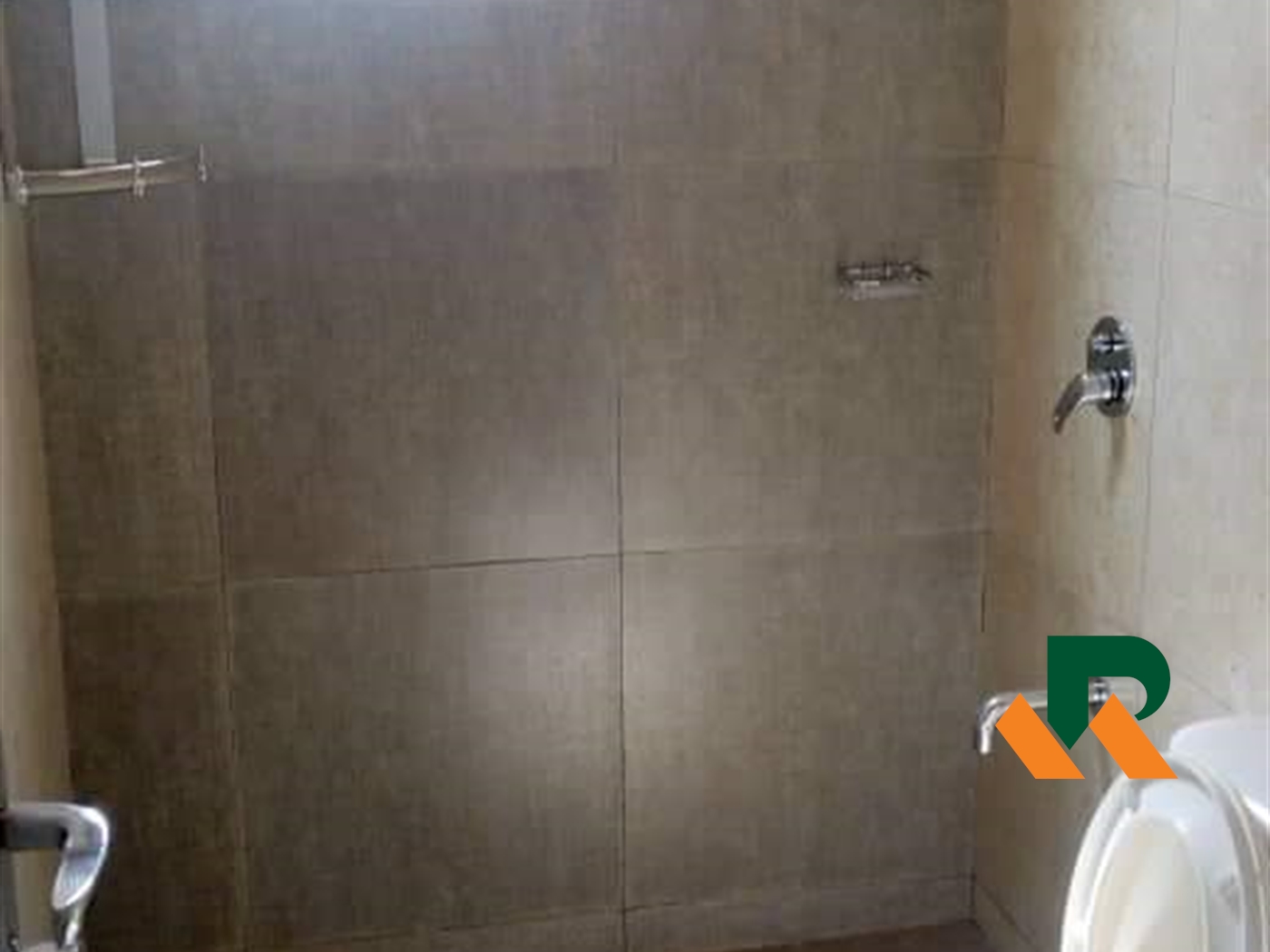 Apartment for sale in Bugoloobi Kampala