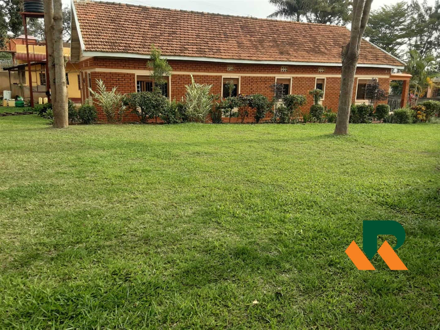 Bungalow for sale in Bukoto Kampala