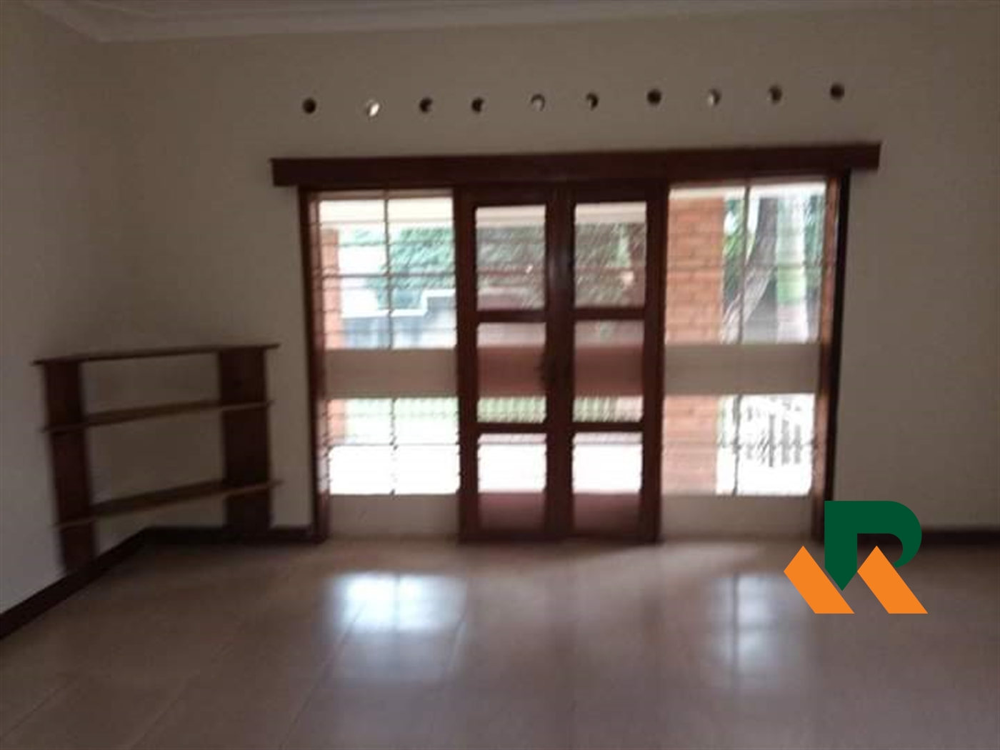 Bungalow for rent in Kansanga Kampala