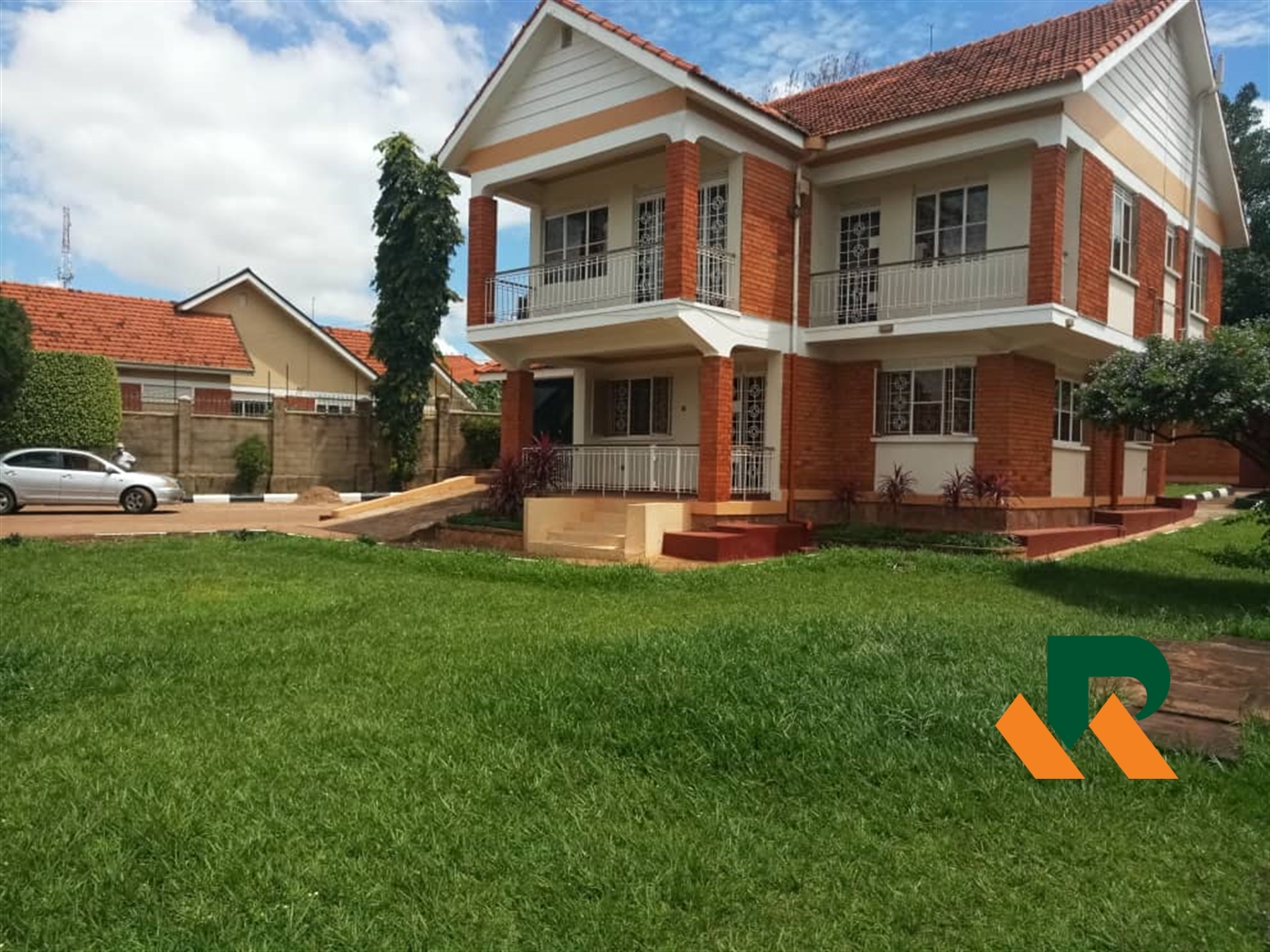 Storeyed house for rent in Bukoto Kampala