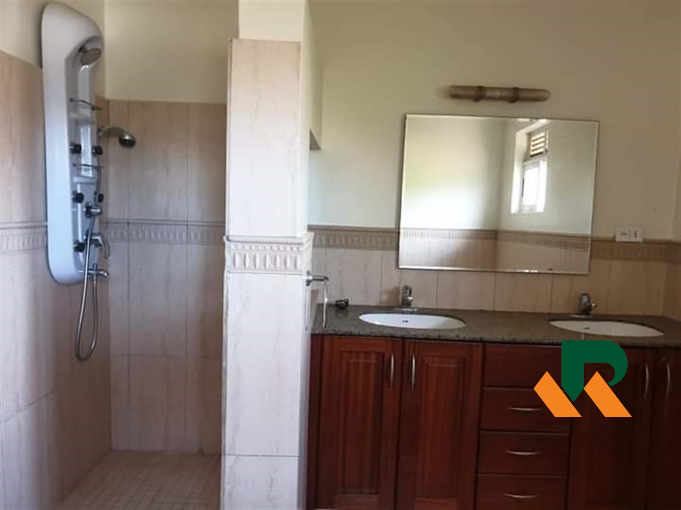 Storeyed house for rent in Munyonyo Kampala