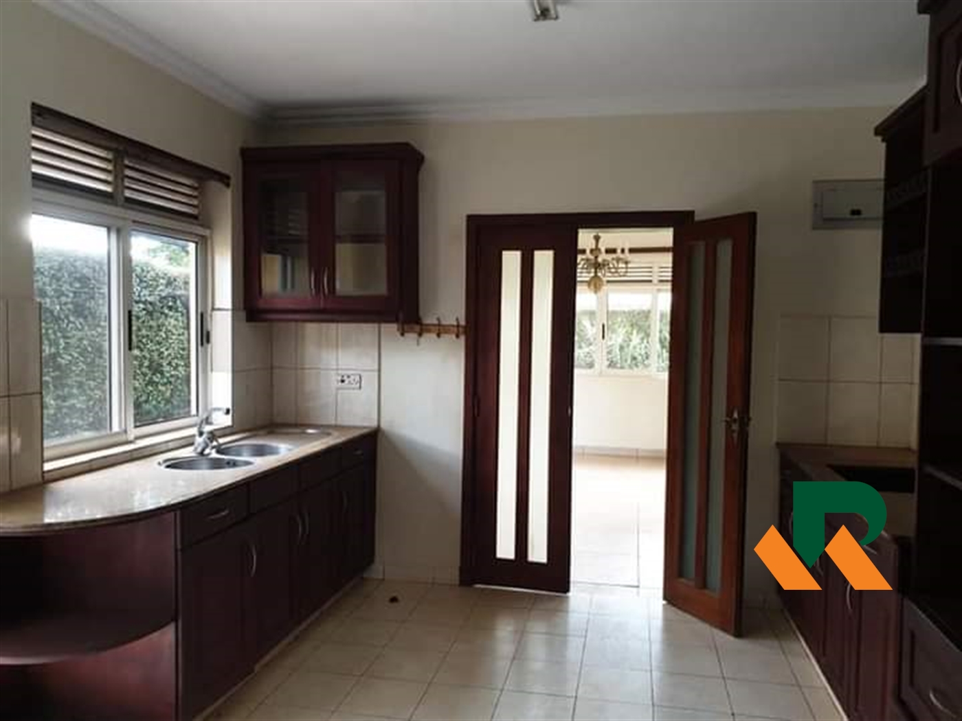 Storeyed house for rent in Munyonyo Kampala