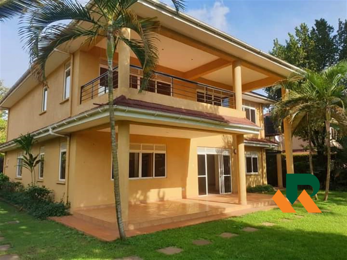 Storeyed house for rent in Munyonyo Kampala