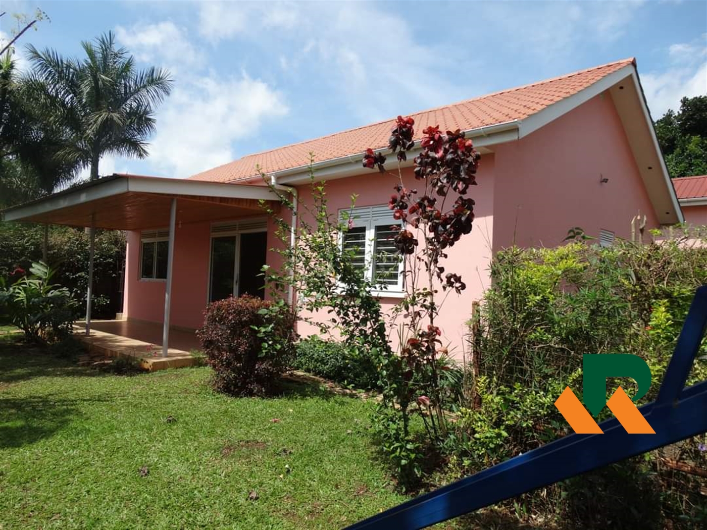 Bungalow for rent in Muyenga Kampala