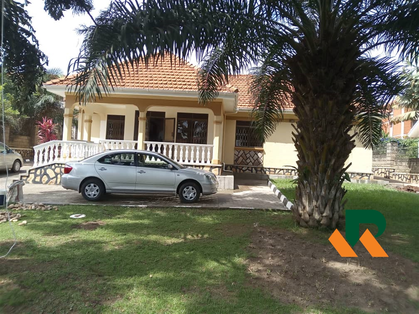 Bungalow for rent in Naalya Kampala