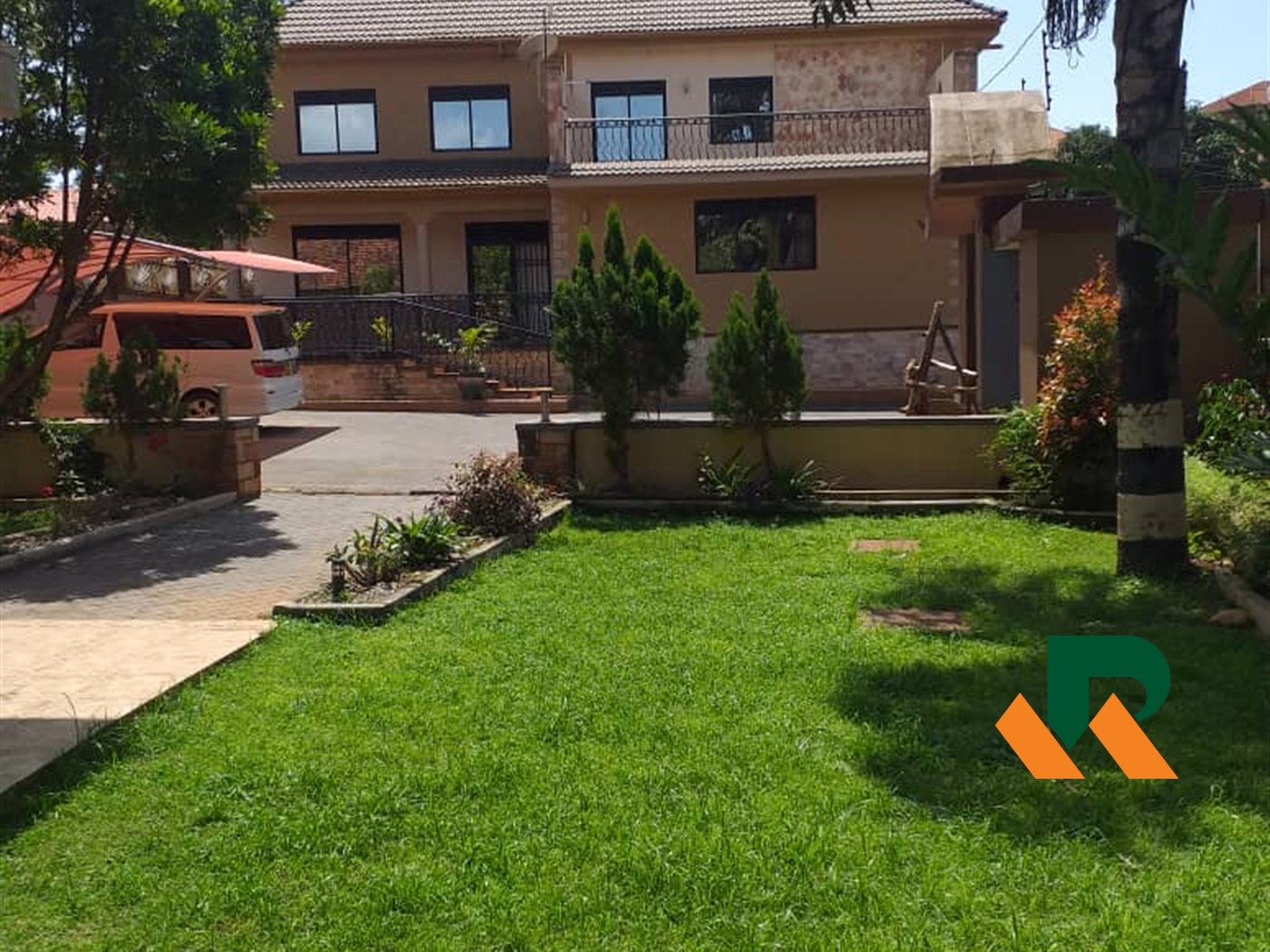 Storeyed house for sale in Bbunga Kampala