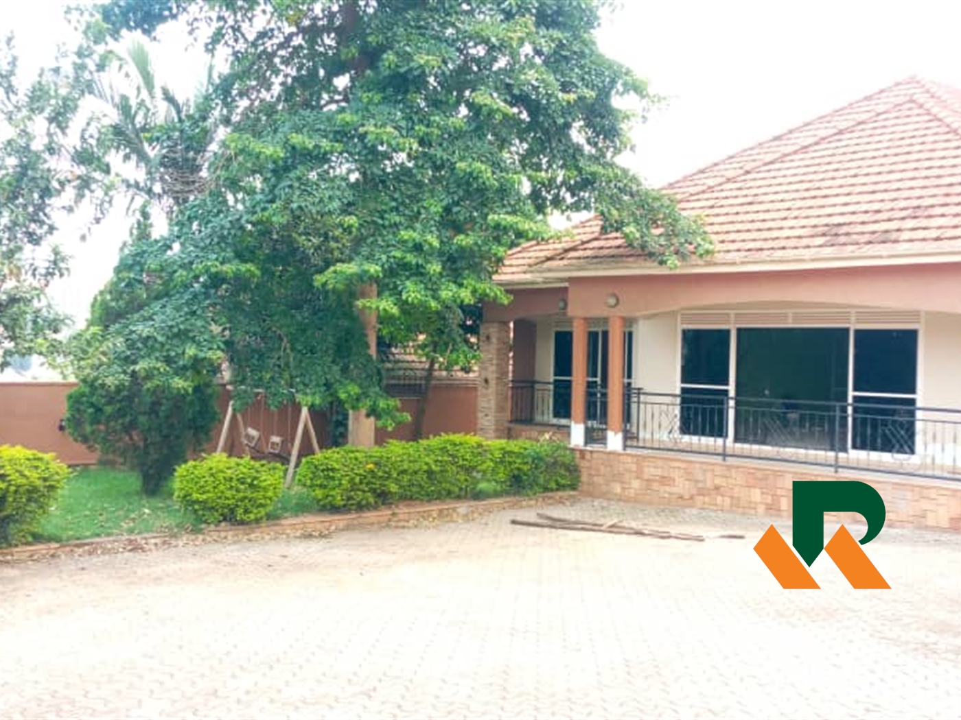 Bungalow for rent in Naalya Kampala